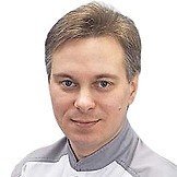 Врач Хомяков Денис Александрович