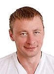 Врач Петров Максим Сергеевич