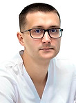Врач Зверев Павел Александрович